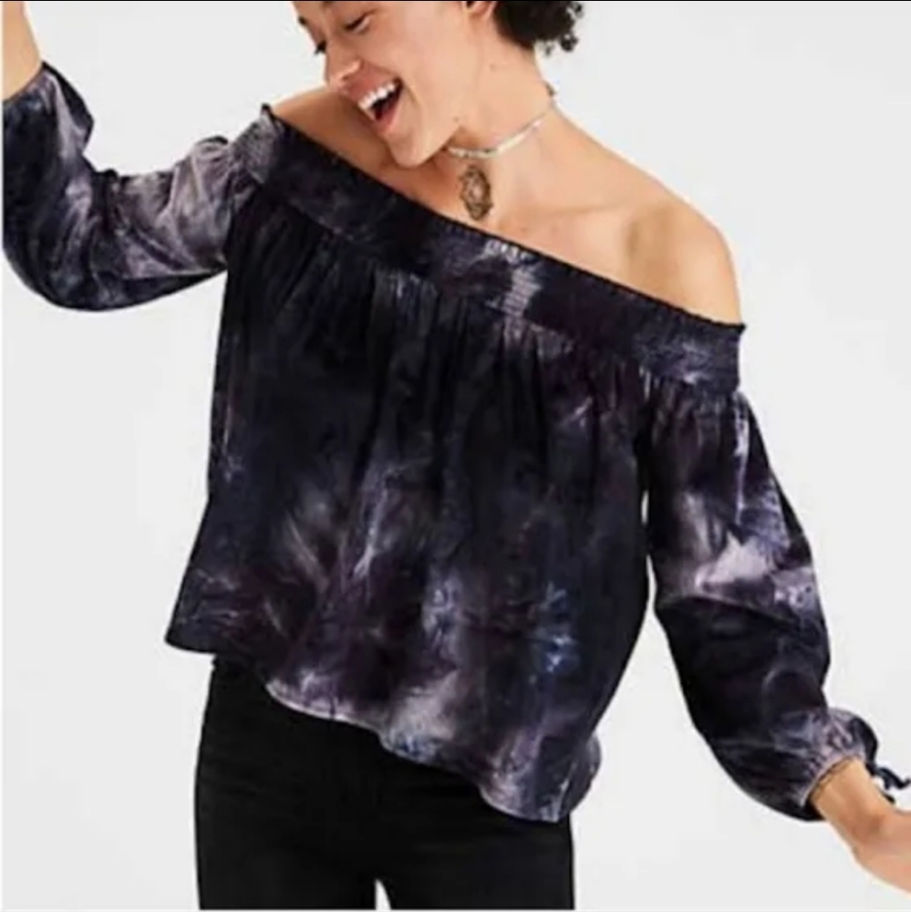 American Eagle 3/4 Sleeve top off the shoulder with ties. Blue Marble size L.